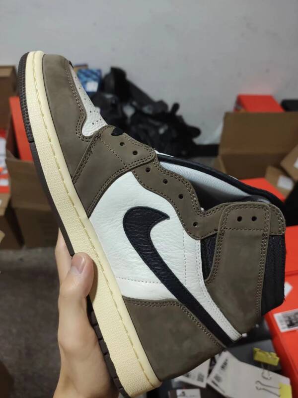 Air Jordan 1 barb brown - Image 17