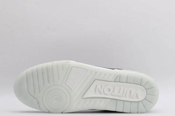 Louis Vuitton Trainer Black Monogram - Image 6