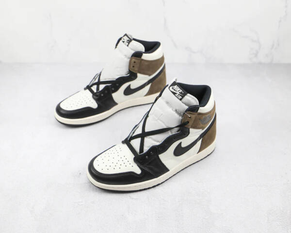 Jordan 1 Retro High Dark Mocha - Image 4