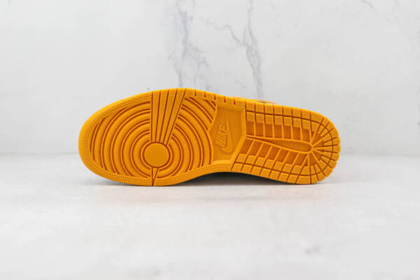 Jordan 1 Retro High Taxi Yellow Toe - Image 6