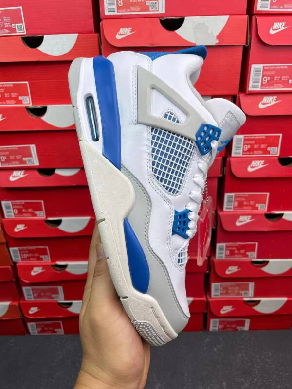 Air Jordan 4 Retro Military Blue - Image 3