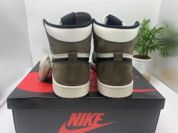 Air Jordan 1 barb brown - Image 5