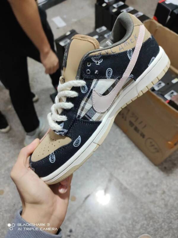 SB Dunk Low "Jackboys" - Image 4