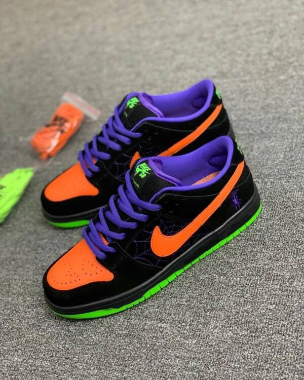 Nike SB Dunk Low Pro "Night of Mischief" - Image 4