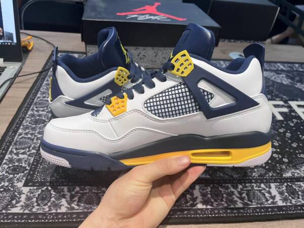 Nike Air Jordan 4 Retro Cal/Marquette - Image 3