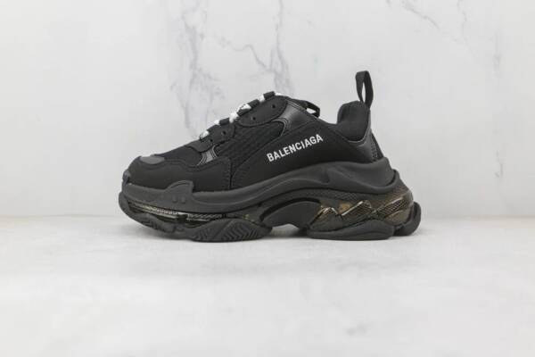 Balenciaga Triple S Black - Image 2