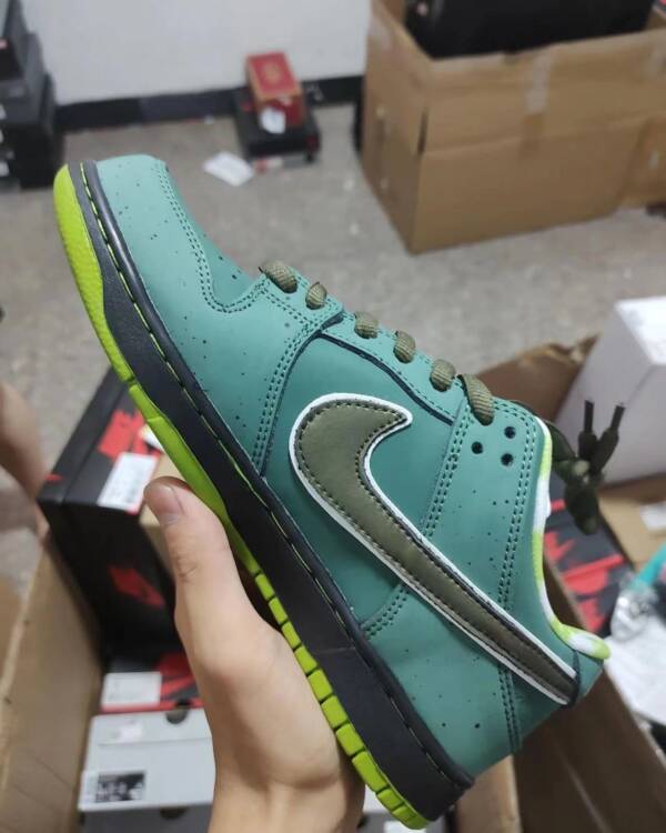 Concepts x Nike SB Dunk Low Green Lobster - Image 4