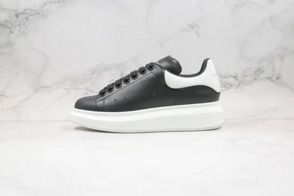 Alexander Mcqueen Oversized Black White - Image 2