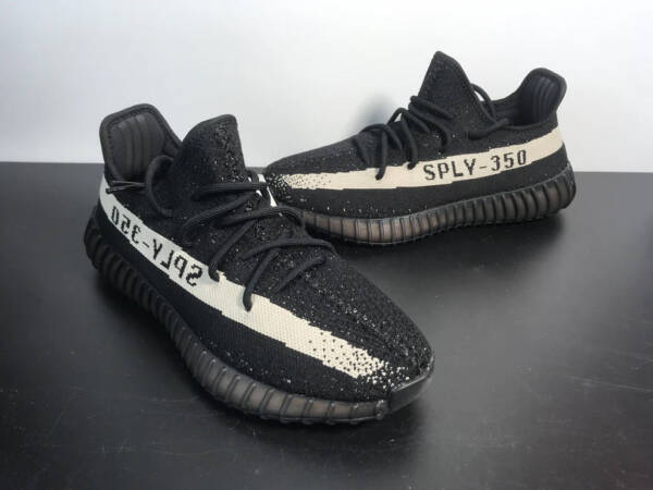 Adidas Yeezy Boost 350 V2 Oreo - Image 6