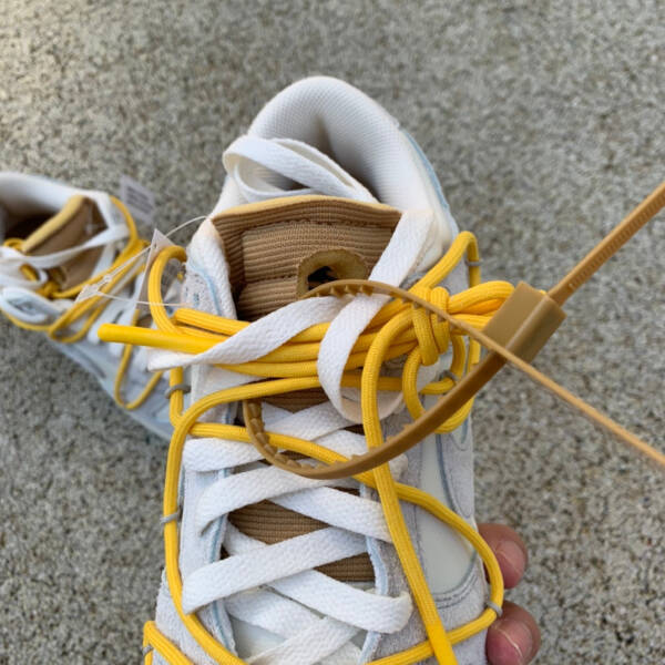 Off-White x Dunk Low light gray - Image 3