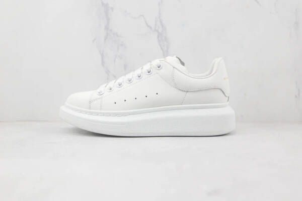 Alexander McQueen Oversized White - Image 2