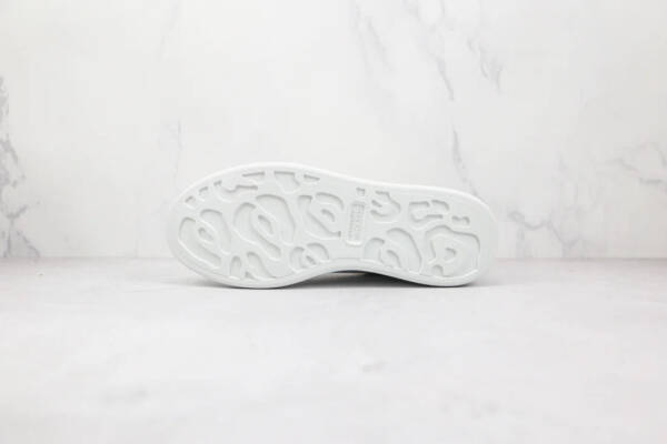 Alexander Mcqueen Oversized Ivory Black - Image 4