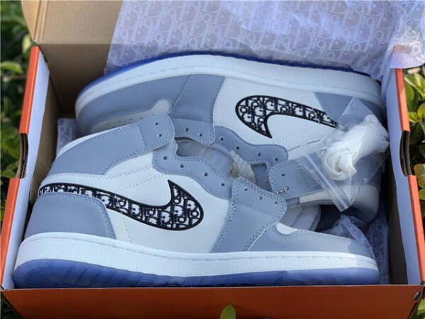 Nike Jordan 1 Retro High Dior - Image 7