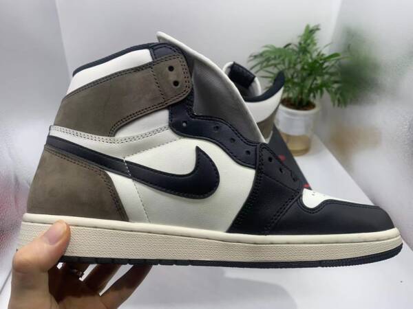 Air Jordan 1 barb brown - Image 3
