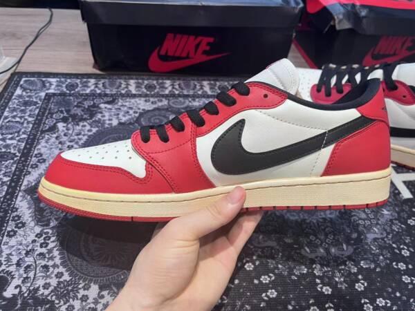 Nike Air Jordan 1 Retro Low "Chicago" - Image 6