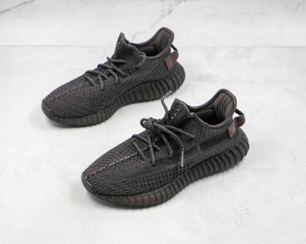 Adidas Yeezy Boost 350 V2 Static Black REFLETIVO - Image 4