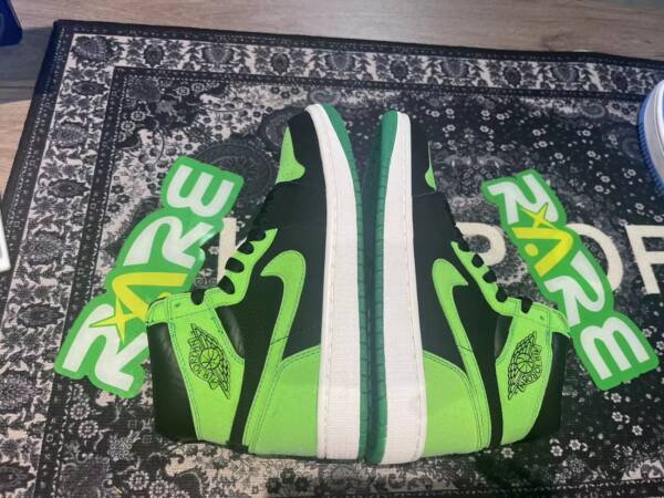Nike Air Jordan 1 High - Image 4