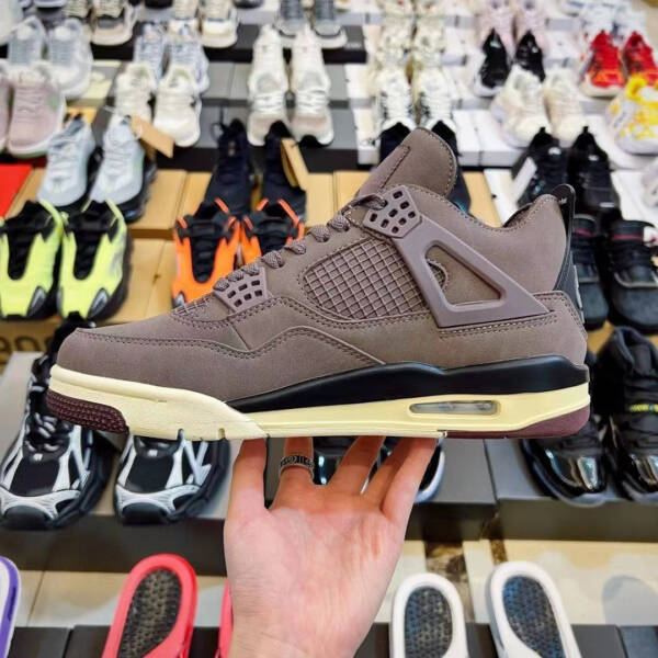 Nike Air Jordan 4 Retro - Image 7