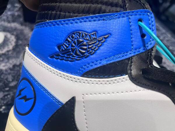 Nike Air Jordan 1 Retro High - Travis Scott - Image 4