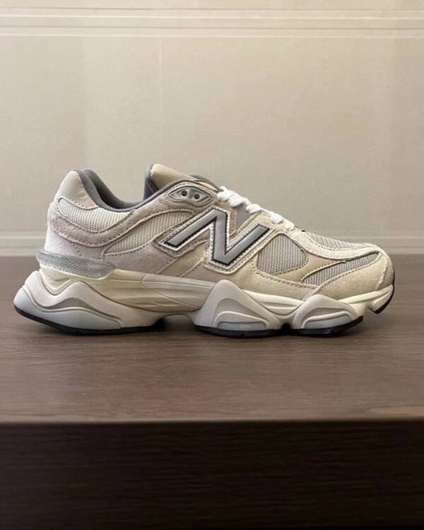 New Balance grey