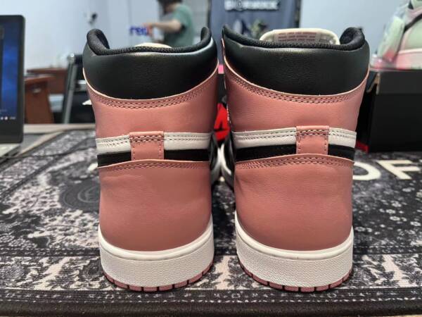 Nike Air Jordan 1 Retro High Rust Pink - Image 2