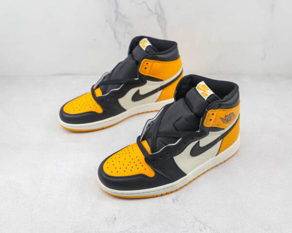 Jordan 1 Retro High Taxi Yellow Toe - Image 4