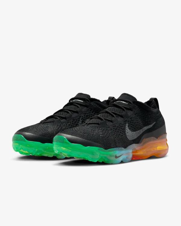 Nike Air VaporMax 2023 Flyknit Black/Green Strike - Image 4