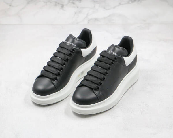 Alexander Mcqueen Oversized Black White - Image 6