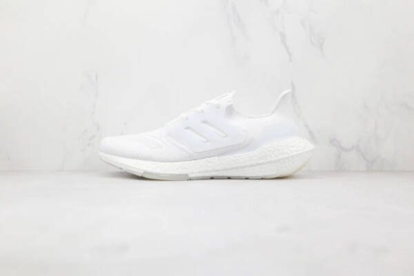 Adidas UltraBoost 22 Triple White - Image 2