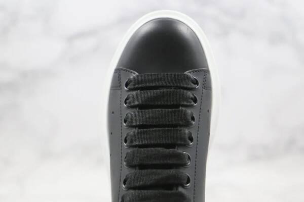 Alexander Mcqueen Oversized Black White - Image 3