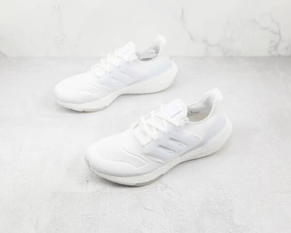 Adidas UltraBoost 22 Triple White - Image 6