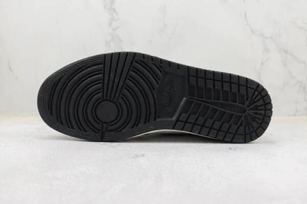 Jordan 1 Retro High Washed Black - Image 4