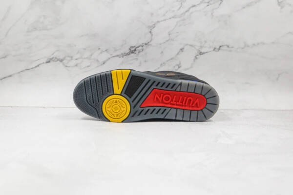 Louis Vuitton Trainer Black Signature - Image 4