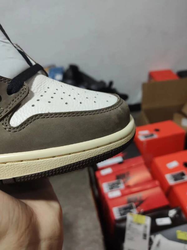 Air Jordan 1 barb brown - Image 8