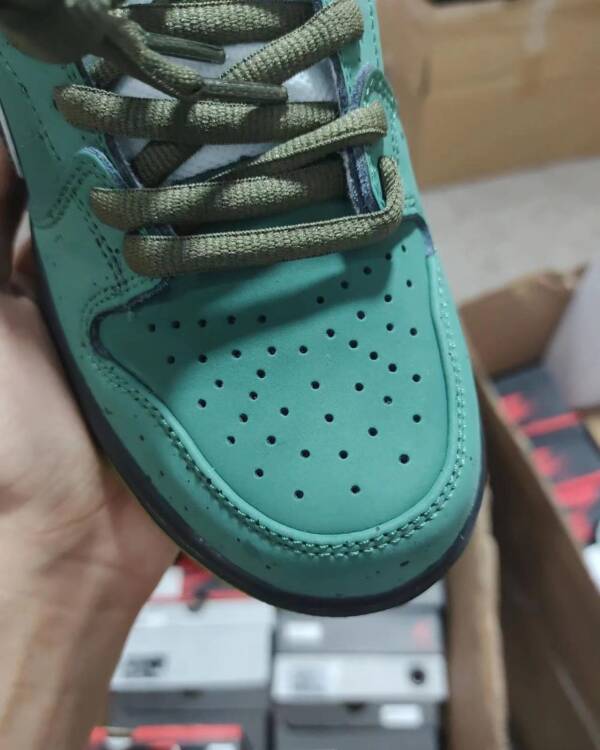 Concepts x Nike SB Dunk Low Green Lobster - Image 2