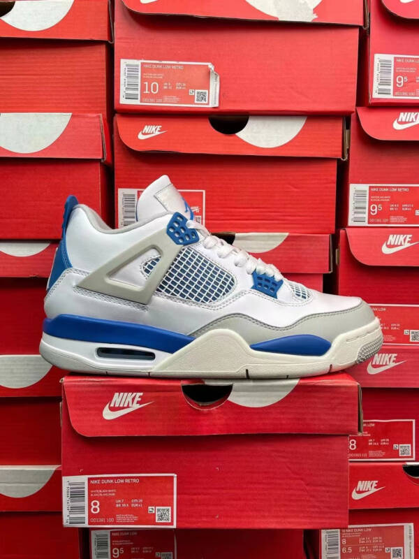 Air Jordan 4 Retro Military Blue - Image 4