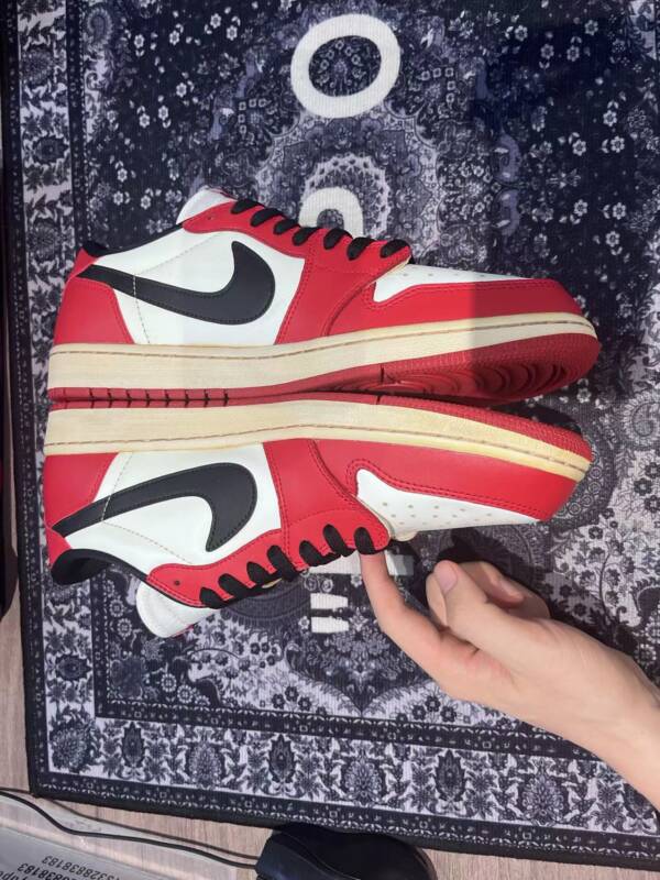 Nike Air Jordan 1 Retro Low "Chicago" - Image 2