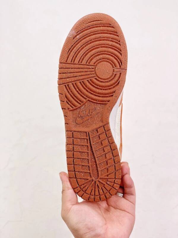 Nike Dunk Low SE “Sun Club” - Image 4