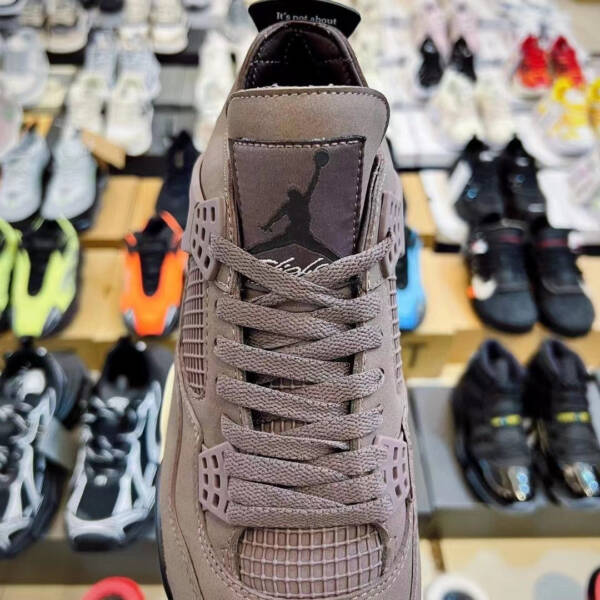 Nike Air Jordan 4 Retro - Image 5