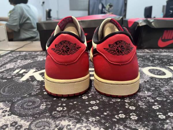 Nike Air Jordan 1 Retro Low "Chicago" - Image 8