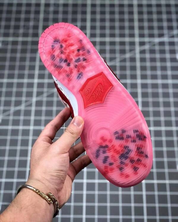 Strangelove x Nike SB Dunk Low Pro QS - Image 3