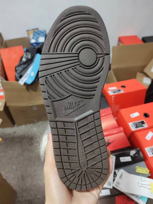Air Jordan 1 barb brown - Image 15