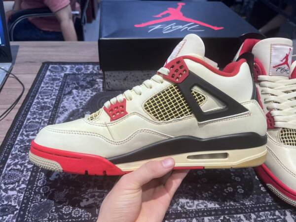 Nike Air Jordan 4 fire red - Image 6