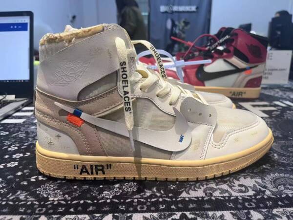 Off-White x Air Jordan 1 Retro High - Image 4