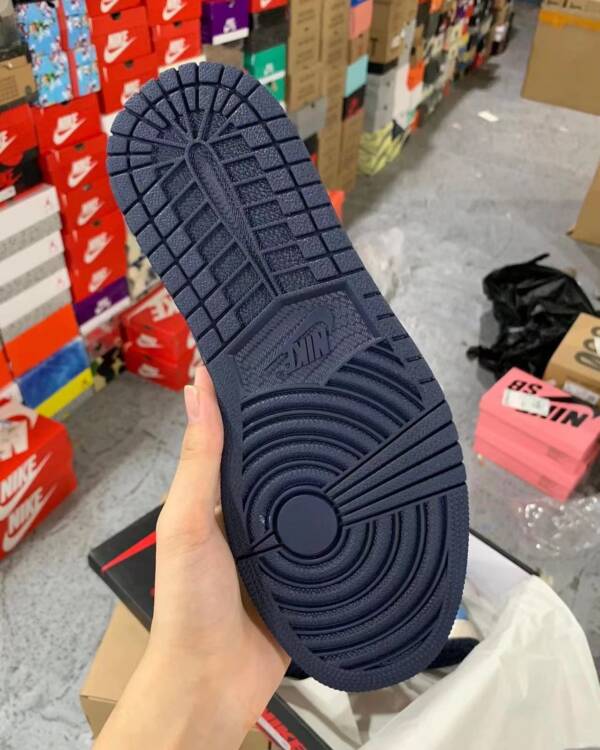 Nike Air Jordan 1“Obsidian” - Image 3
