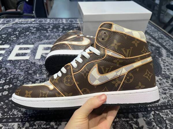Louis Vuitton x Nike Air Jordan 1 High - Image 8