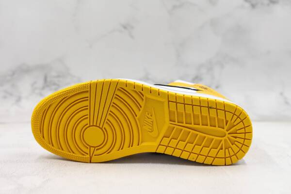 Air Jordan 1 Mid Lakers - Image 12