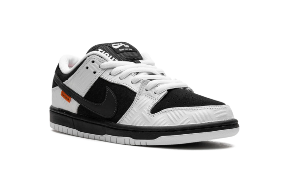 Nike SB Dunk Low TIGHTBOOTH - Image 5