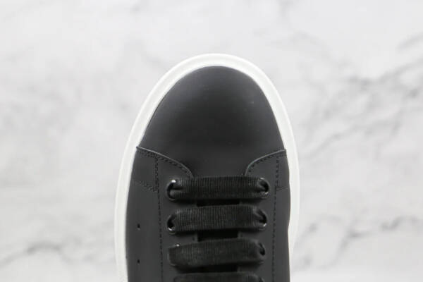 Alexander Mcqueen Oversized Black White Sole - Image 3