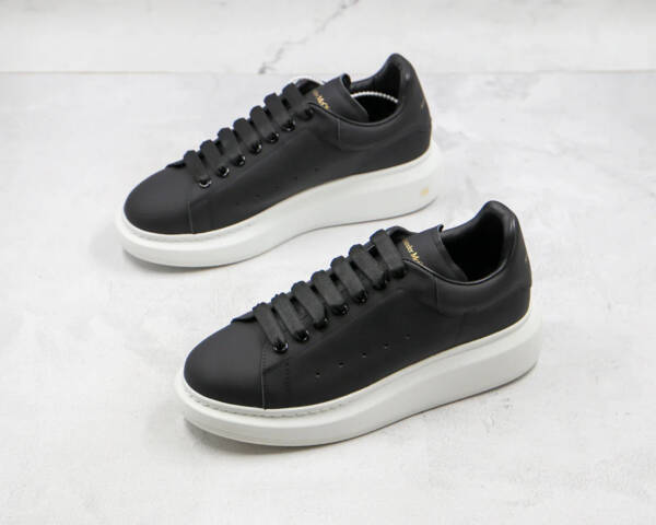 Alexander Mcqueen Oversized Black White Sole - Image 6